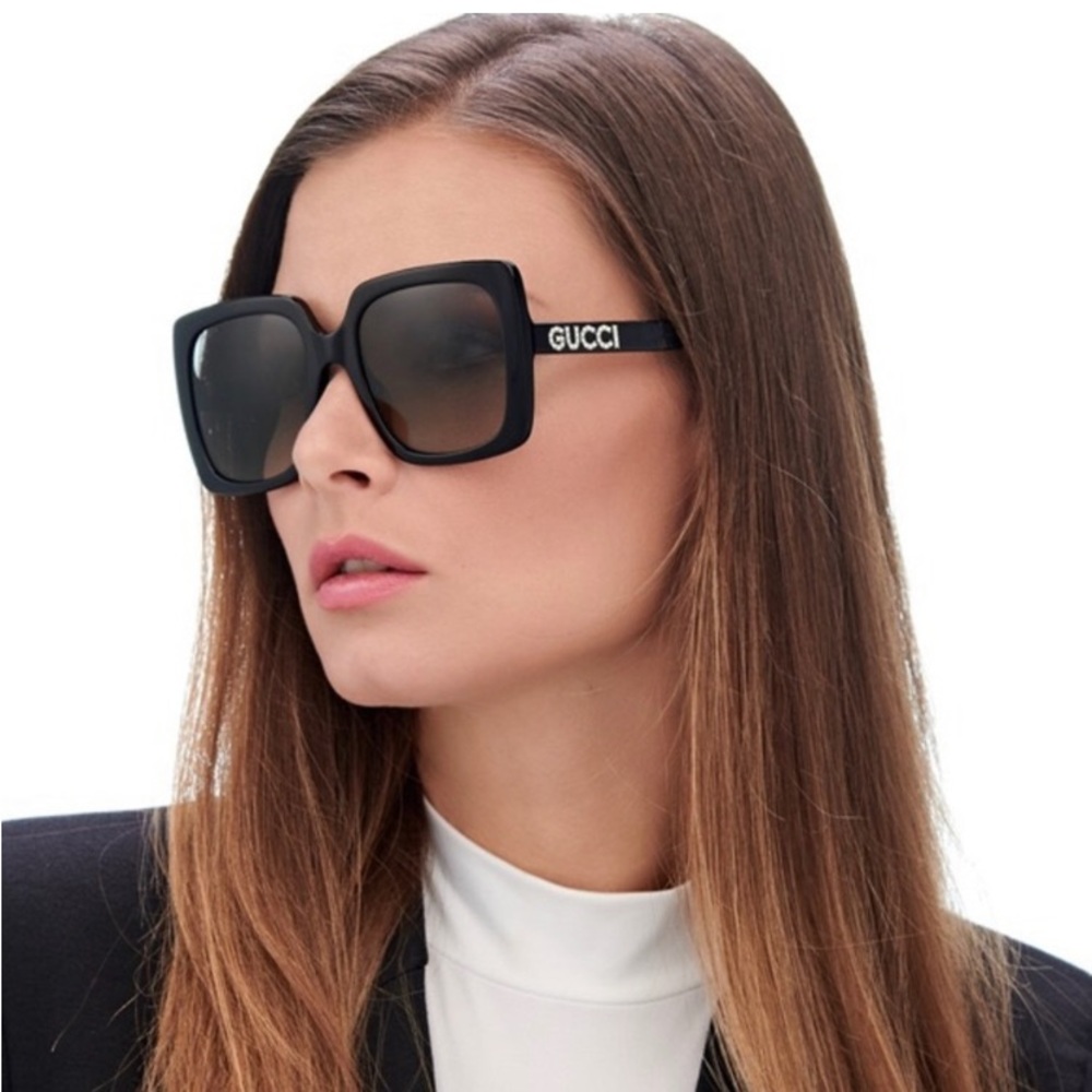 Tortoise Gucci Sunnies with Crystal Gucci written on both sides, brand new - Picture 10 of 11